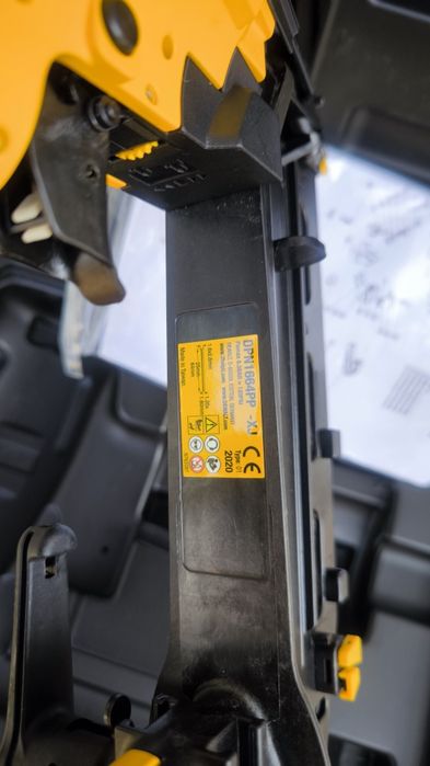 Vand Pistol pneumatic de batut cuie DeWALT DPN1664PP – Nou la cutie!