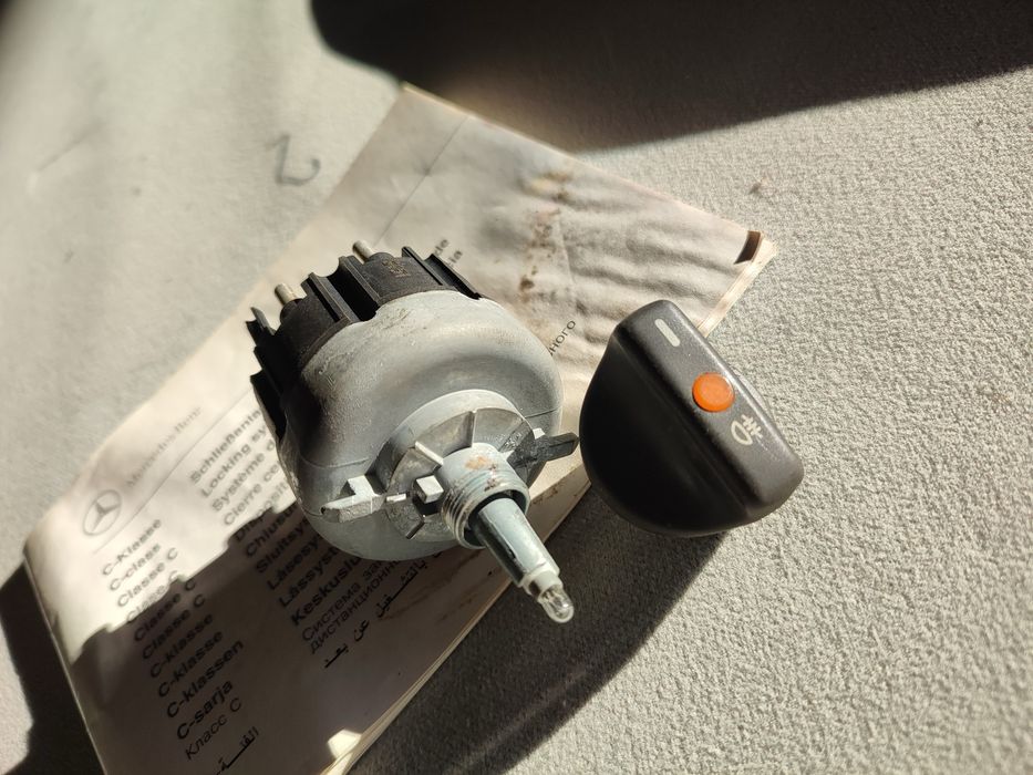 Оригиналтные включатели фар W124