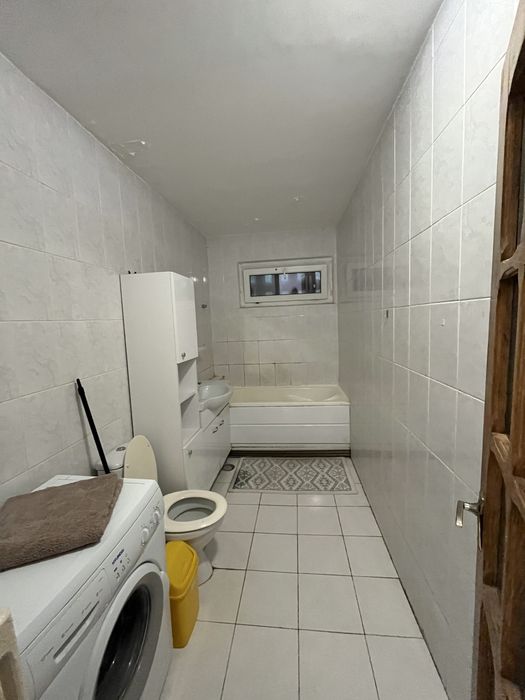 ~Persoana fizica~ Inchiriez apartament cu 3 camere