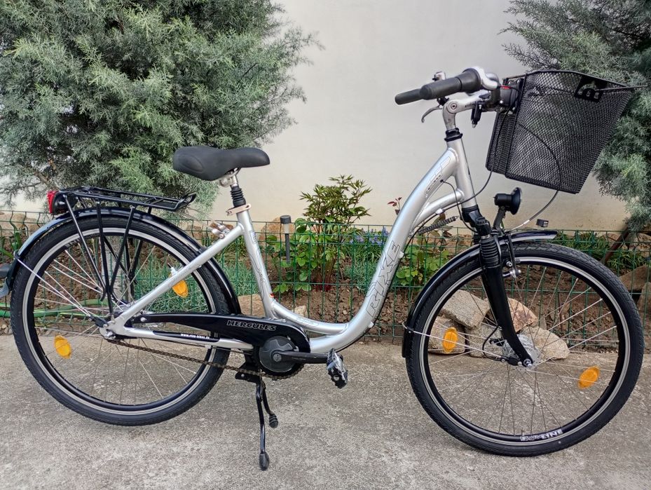 Vand bicicletă damă STOKVIS,roti 28,cu 6 vit,stare f bună !