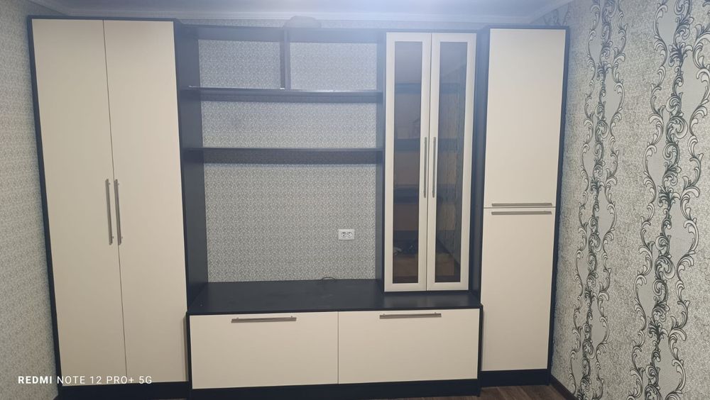 Продам шкаф для гостиной