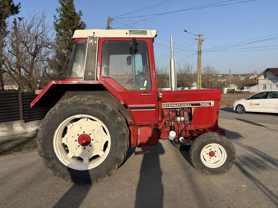 Tractor Case International 745XL