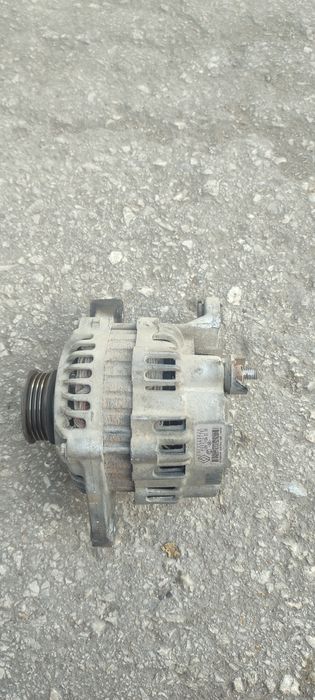 Генератор / Алтернатир Dacia Logan 1.6 2012г.