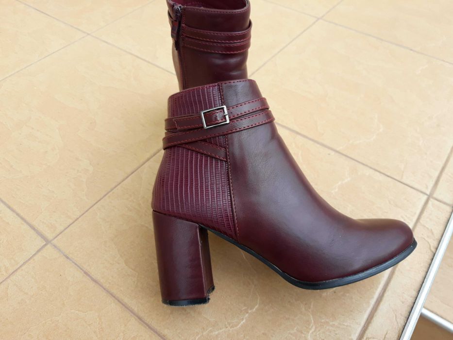 Дамски боти с дебел ток