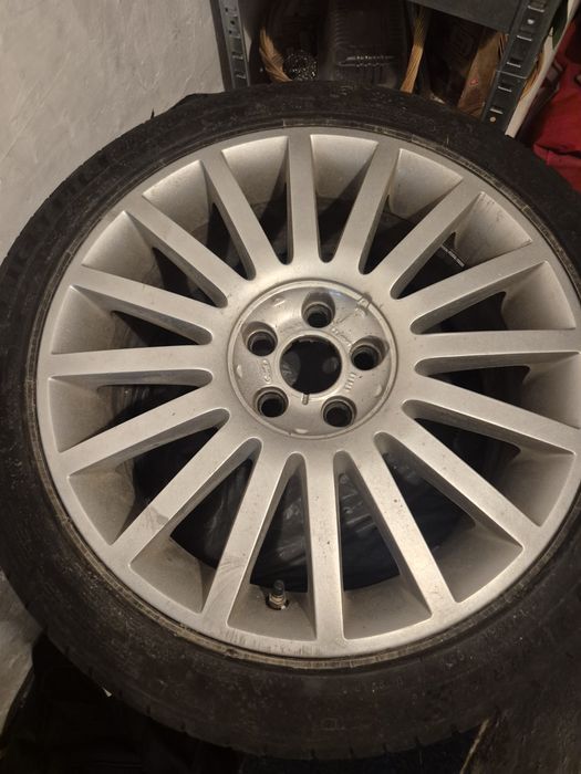 Set 4 Jante aliaj originale Ford 18