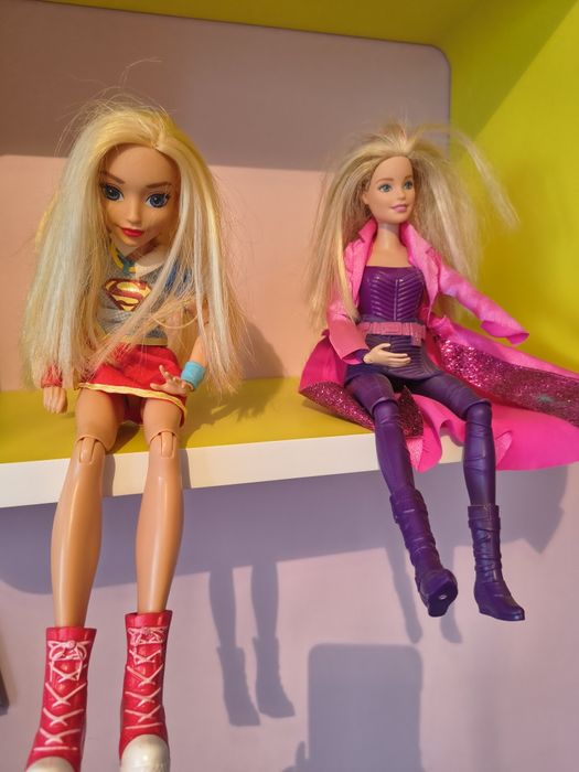 Кукла Барби и кукла супер герой