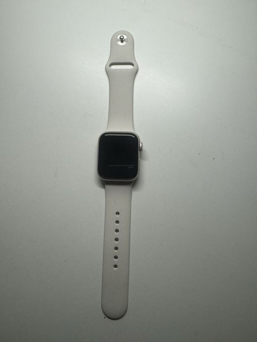 Продам Apple watch SE 40 мм.