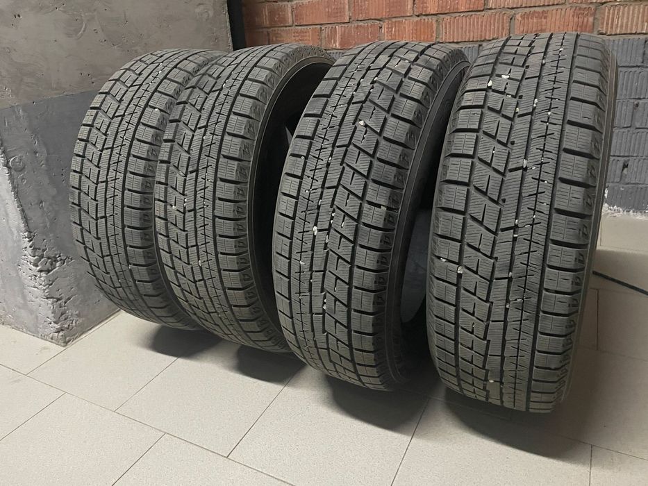 Yokohama 225/60 R17