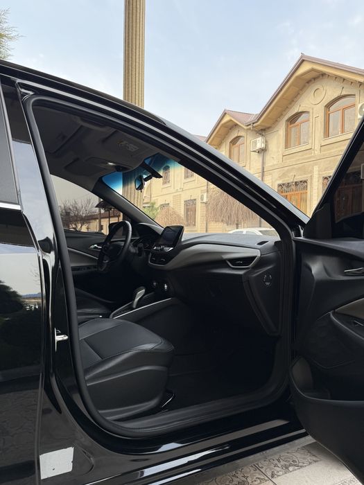 Chevrolet Onix 2024 — 2