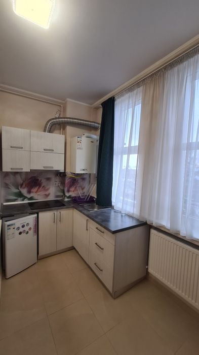 Închiriez garsoniera