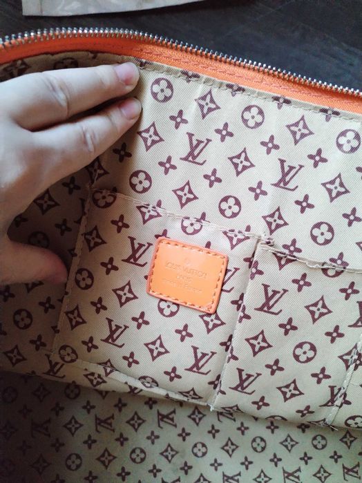 Оригинална Чанта на louis Vuitton