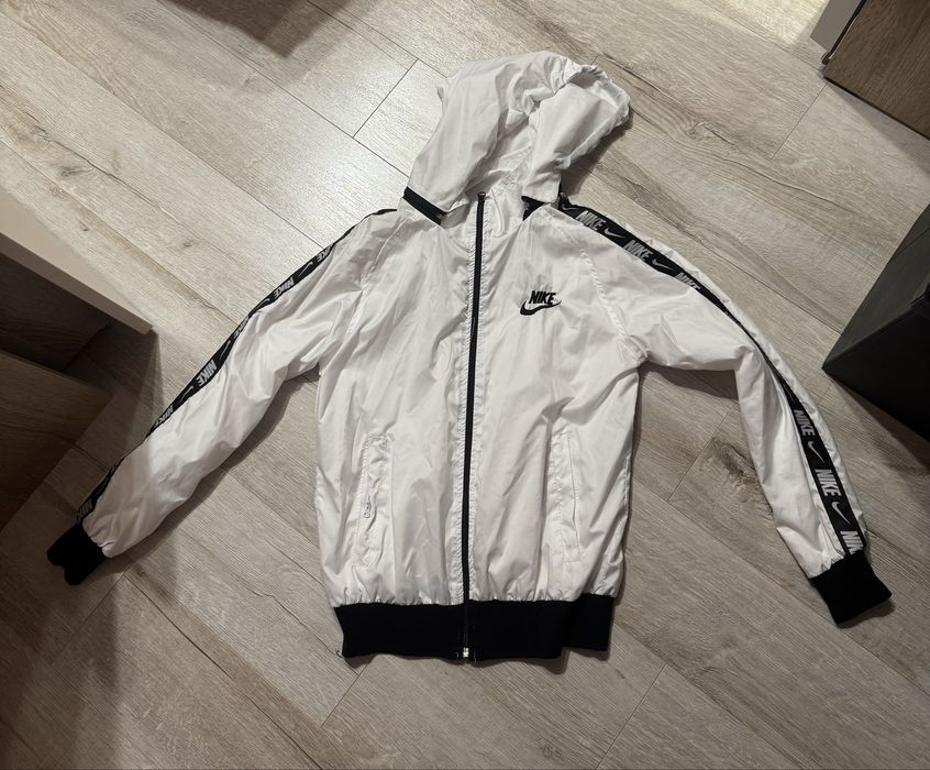 Горнище Nike.