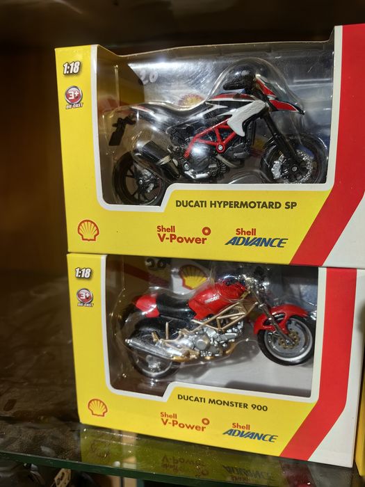 Детски колички и мотори "Shell" Bburago