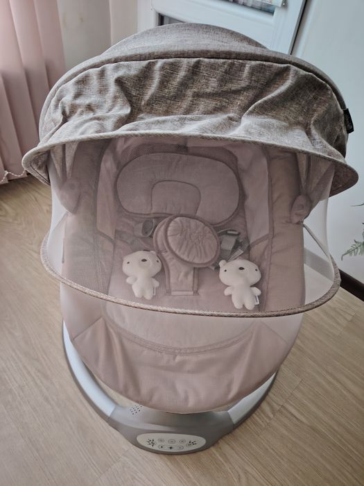 Бебешки шезлонг 5степени на люлеене и мелодии