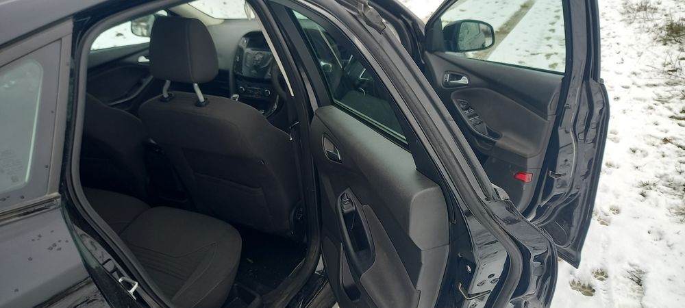 Vand sau il dezmembrez Ford focus 2016