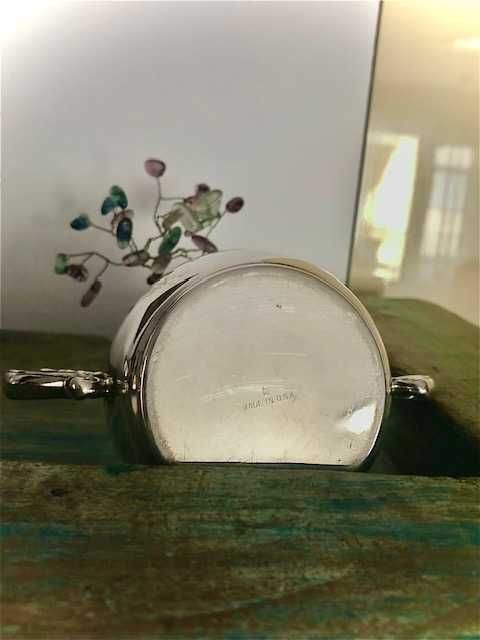 Set pentru cafea, ceai, poansonat model deosebit