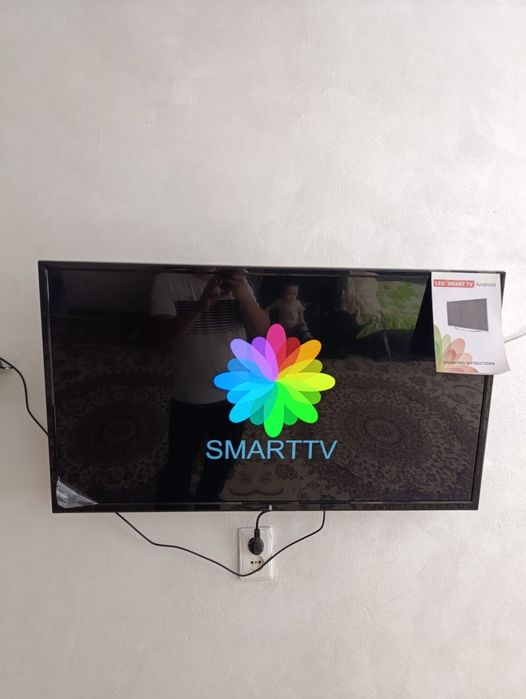 Телевизор, пылесос