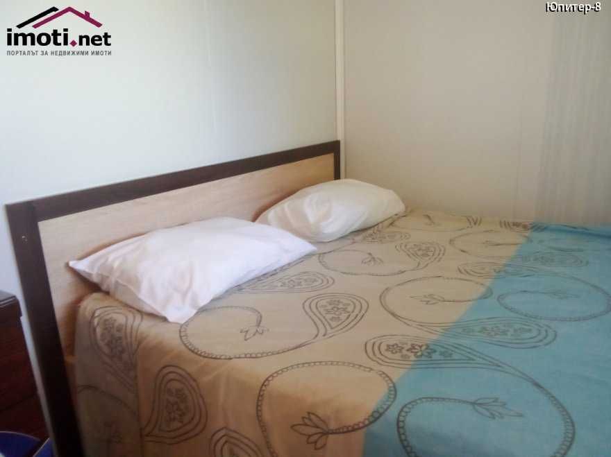 На море в бунгало Кариани на 300 м. от брега- 40 евро.