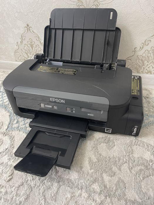 Продам чернобелый принтер Epson M100