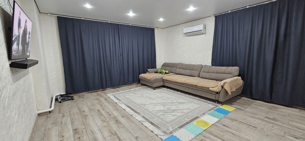 Продается частный дом в мкрн.Солнечный. Возможен хороший торг