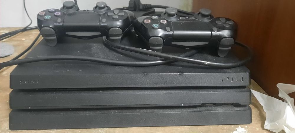 PS4 Pro 1 терабайт