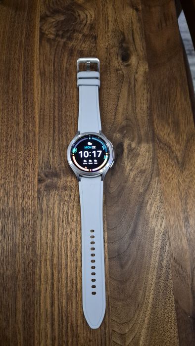 Смарт часовник Samsung Galaxy Watch 4, 46 mm, Classic, Silver