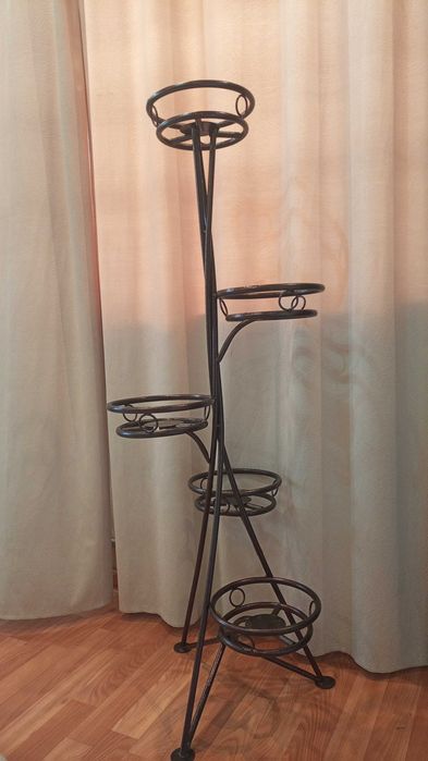 Подставка для цветов