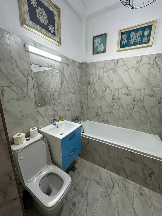 VIND imobil ultracentral singur in curte ALEEA  Democratiei nr 8