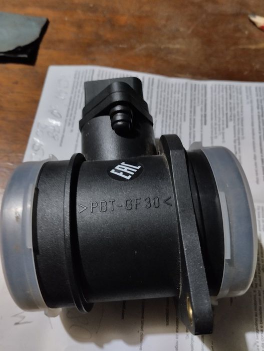 Дебитомер от BMW 116i 115 hp 2007 ОРИГИНАЛЕН