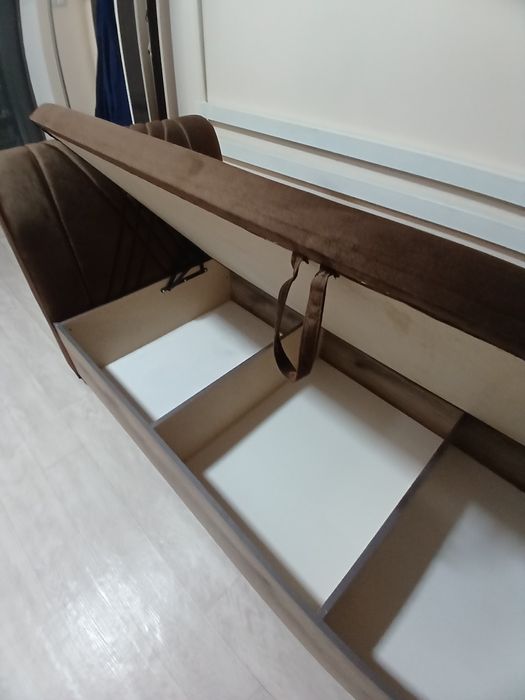 Диван сатылады таза