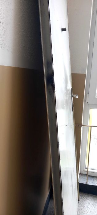 Метална входна врата за апартамент