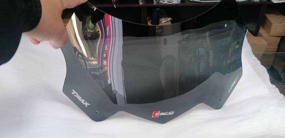 Спортна слюда за T-MAX530 T-MAX560