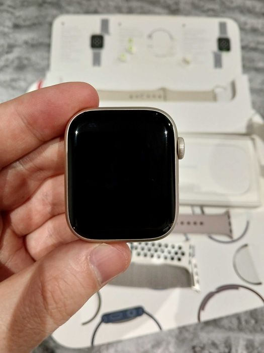 Apple watch 9 starlight