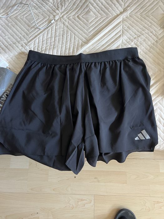 ЧИСТО НОВИ Къси панталони Adidas Performance XL