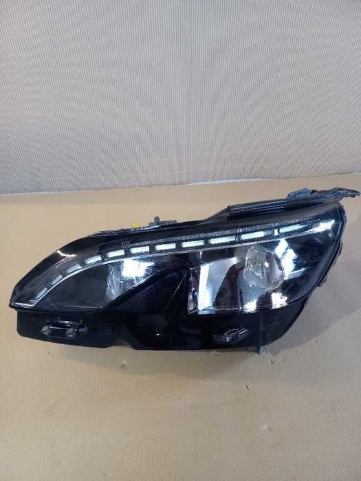 Far stanga complet fara defecte Full Led Peugeot 3008 GT LINE 2017