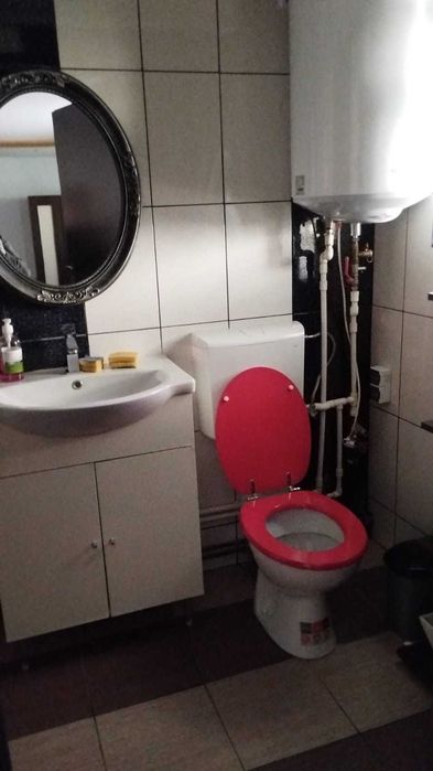 Inchiriez paratament la casa - zona Paltinis