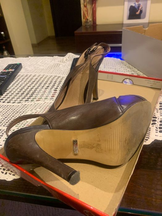 Дамски обувки  от естествена кожа - кафяви