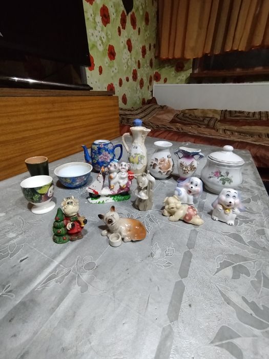 Фарфоровая посуда статуэтки