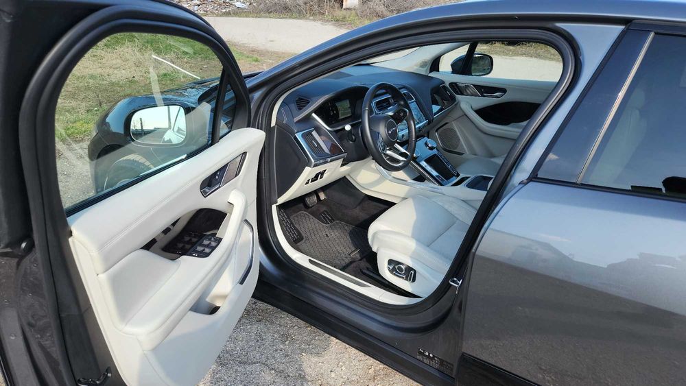 Jaguar I-Pace EV 400 First Edition 4x4 гаранция