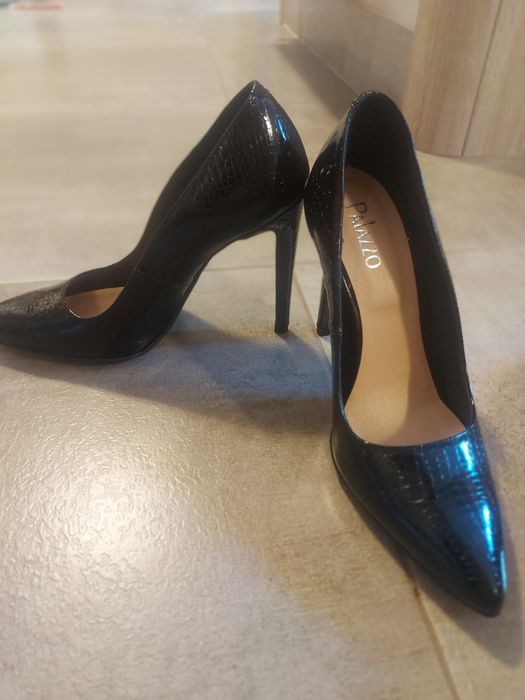 Vând pantofi palazzo