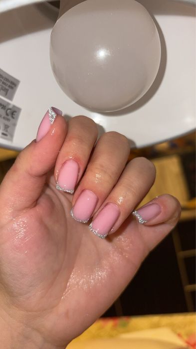 Unghii cu gel Cosmina