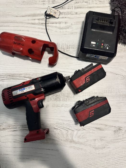 Masina de insurubat cu impact Snap on