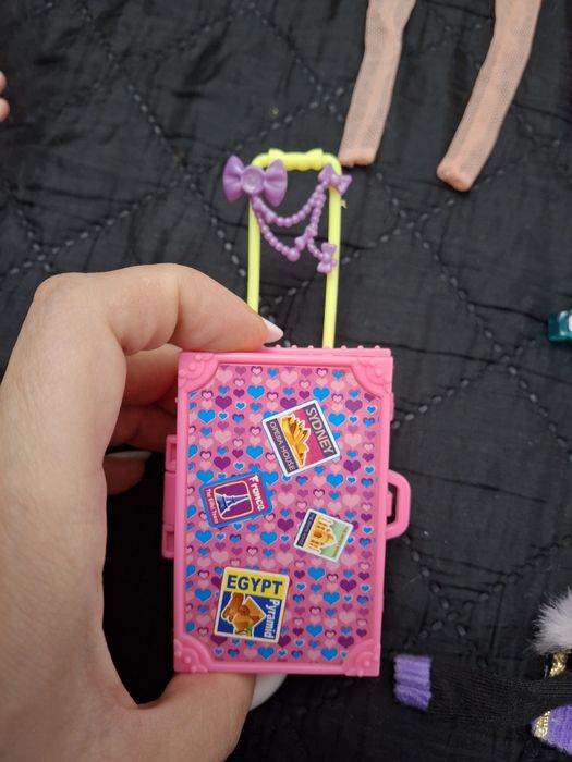 Lot jucarii dulap si poseta