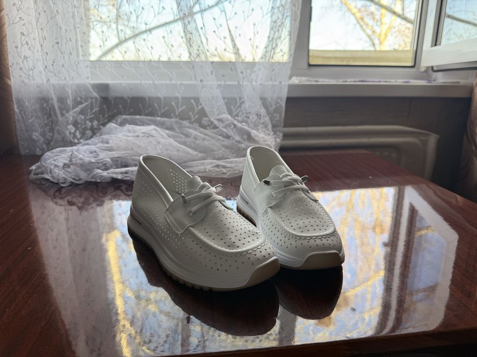 Обувь женская 39 размер