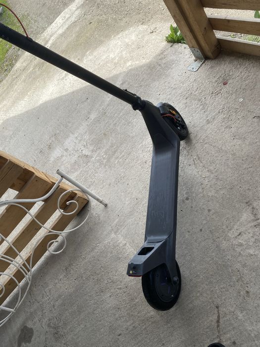 Vand trotineta electrica xiomi 4 lite sau schimb