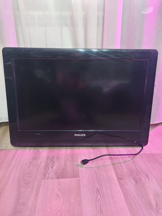 PHILIPS телевизор аналоговый