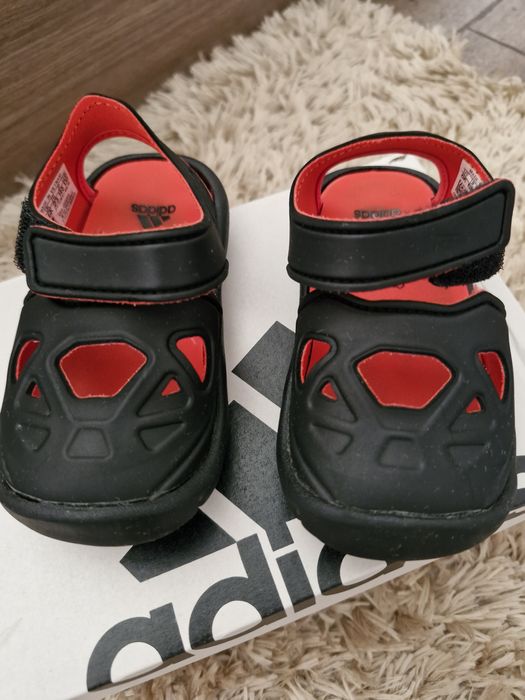 Детски сандали Adidas