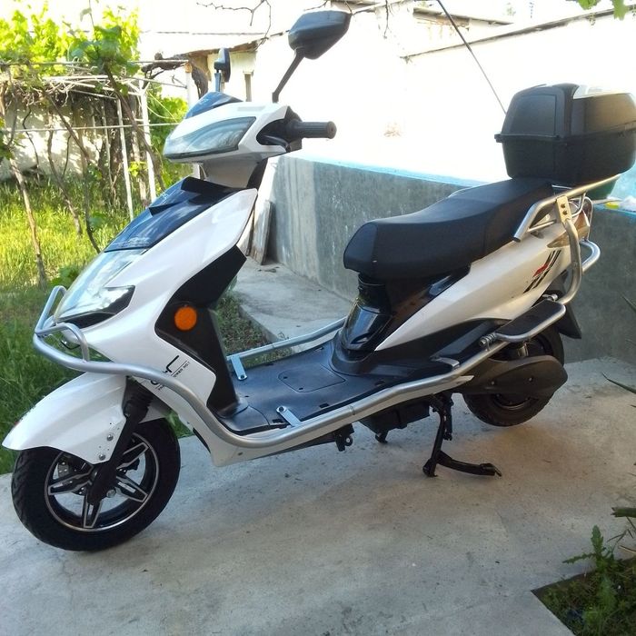 Зудлик билан сотилади пул зарил