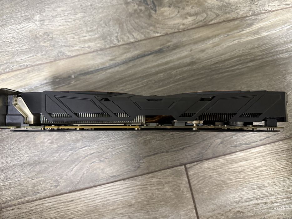 Продам видеокарту GTX 1070 (8GB)