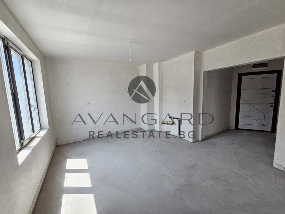 Продава се Двустаен апартамент в Пловдив, Кършияка - 68 кв.м за 1984 €/кв.м - Снимка #1